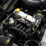 Neuer 1,8-Liter-Benzinmotor im Motorraum des Lada Niva Legend