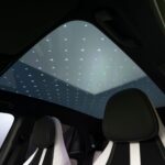 Sky-Control-Glasdach mit beleuchteten Sternen im Mercedes GLA 2028
