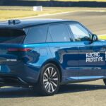 Range Rover Sport Electric Prototyp in Heckansicht